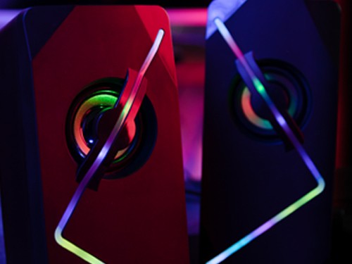 Parlantes GAMER stereo SUPER BASS con Luces RGB 6W Xinua
