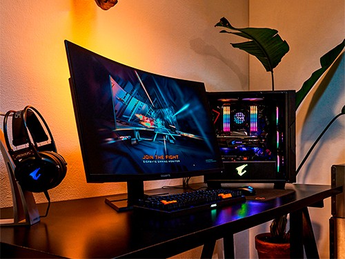 Monitor Gamer Curvo VA 2K 32" Gigabyte G32QC 165Hz