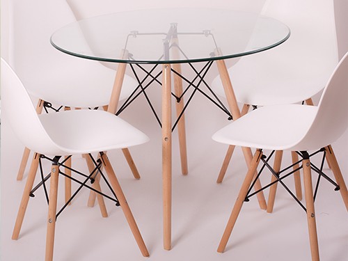 COMBO MESA DE VIDRIO 90 CM + 4 SILLAS EAMES BLANCAS