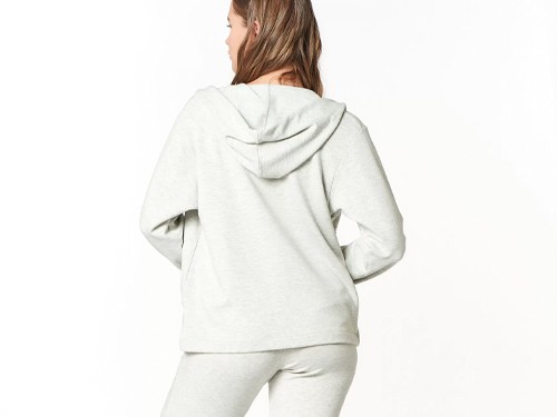 Campera mujer Pagy urbana y versátil