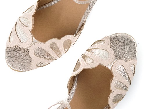 Sandalias chatitas de cuero en oferta Cyber Monday La Leopolda