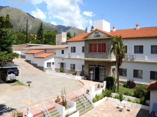 Villa de Melos estadia en hotel para 2 o mas pasajeros