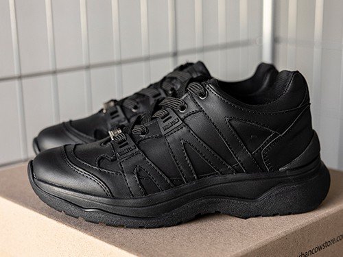 ZAPATILLA ATENAS TOTAL BLACK ESTILO TREKKING CUERO Y GAMUZA