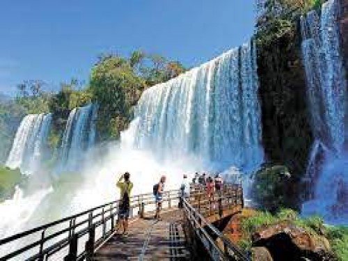 Cataratas del Iguazu + Paquete Uso Anual