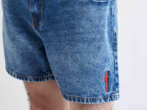 Bermuda de jean con bordado de hombre - Go North