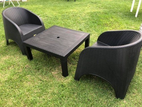 Juego de Jardín 2 Sillones Simil Rattan + Mesa ratona 90 x 90 Alejo