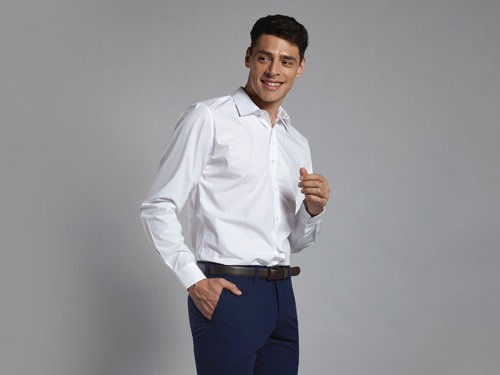 Camisa de vestir lisa blanca