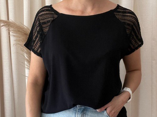 Blusa de lino bordada