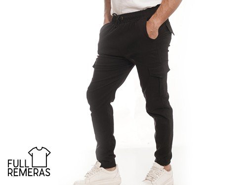 Jogger cargo de gabardina negro