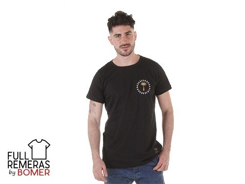 Remera cuello redondo See you out there, corte clásico negra