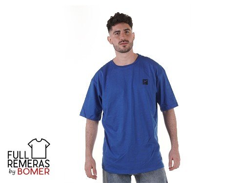 Remera cuello redondo Departures corte oversize azul francia