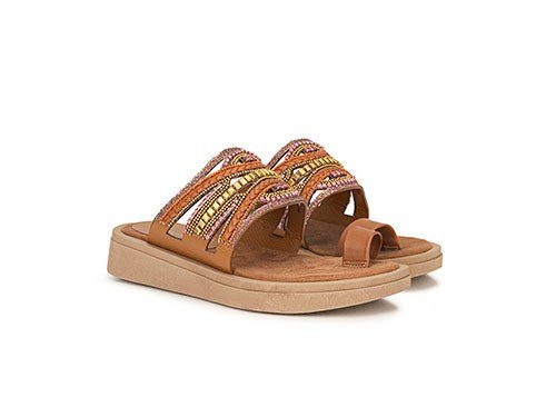 Sandalia de Mujer VIAMO Kalu Suela Boho Chic Apliques Ojota Plataforma