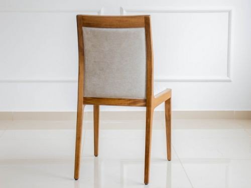 Silla comedor tapizada madera Guatambú Moderna Essen - SILVINA C