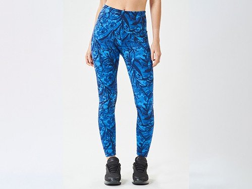 Calza deportiva estampada cintura alta y ancha