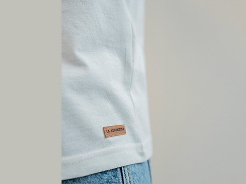 Remera Caroya  Blanca La Argentina