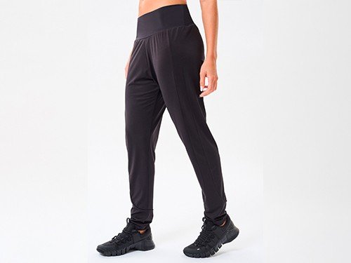 Pantalon deportivo tipo babucha, cintura suave y comoda