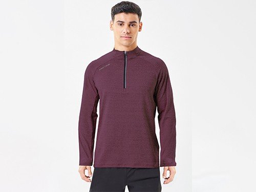 Buzo deportivo con medio cierre disponible en 3 colores