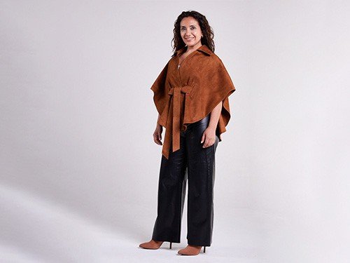 Capa de cabra con lazo