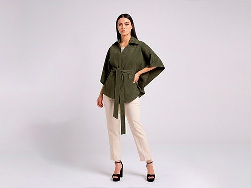 Capa de cabra con lazo