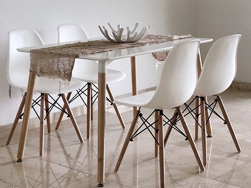 Mesa Rectangular Eames 120x80 + 4 Sillas Eames