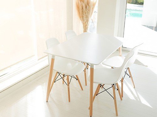 Mesa Rectangular Eames 120x80 + 4 Sillas Eames