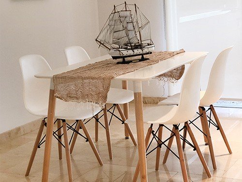 Mesa Rectangular Eames 120x80 + 4 Sillas Eames