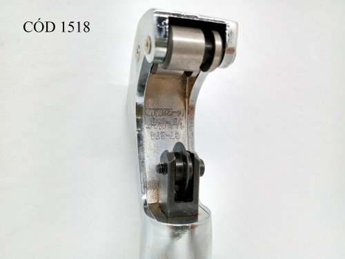Cortadora de caños 1/8 - 1 1/8" CT274