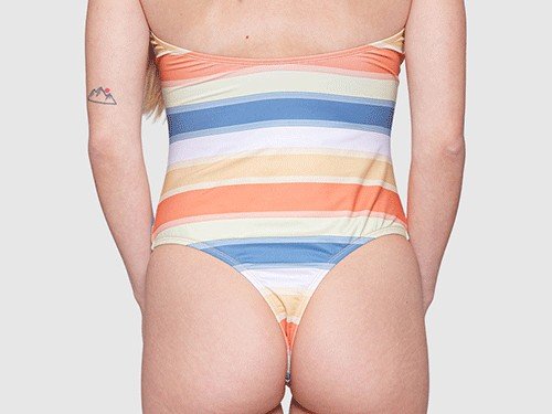 Enteriza importado One Piece Santa Cruz ONeill mujer