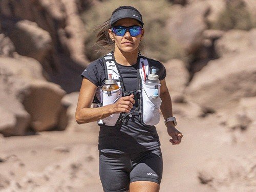 Chaleco de hidratación para trail running SIMER blanco / gris plomo