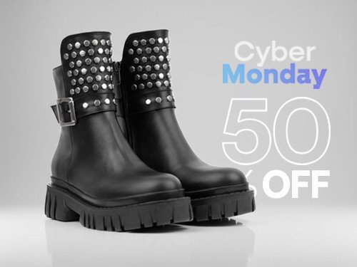 Botas Dorina con tachas y hebilla