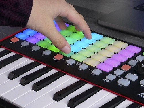 Controlador AKAI APC Key 25 MK2 Ableton Live Launchpad