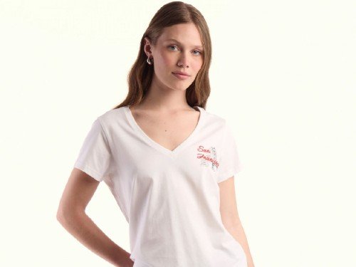Remera Samira manga corta con escote en V Kevingston