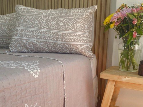 Set Cubrecama Quilt QUEEN Estampado con Fundas - Guardas