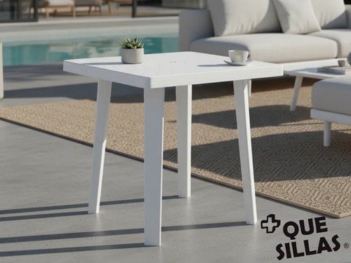 Mesa plástica cuadrada 70 x 70 Reina