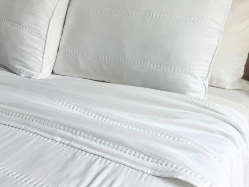 Kit Cubrecama Granada QUEEN Prewash con Fundas - blanco