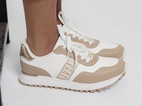 VIZZANO. Zapatilla urbana de mujer, estilo retro.