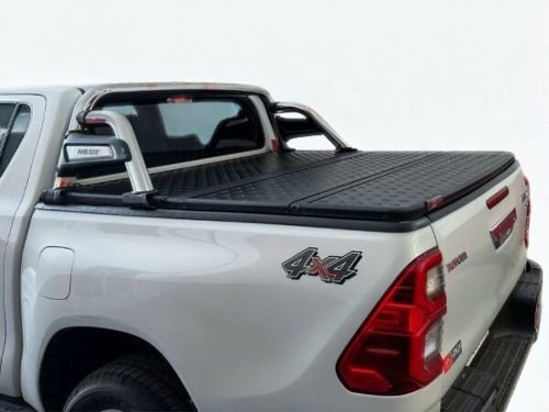 TOYOTA HILUX 2016+ TAPA RIGÍDA