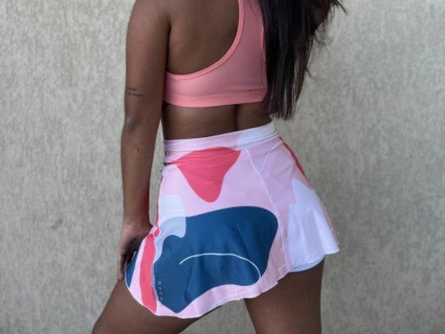 1320. Pollera con calza