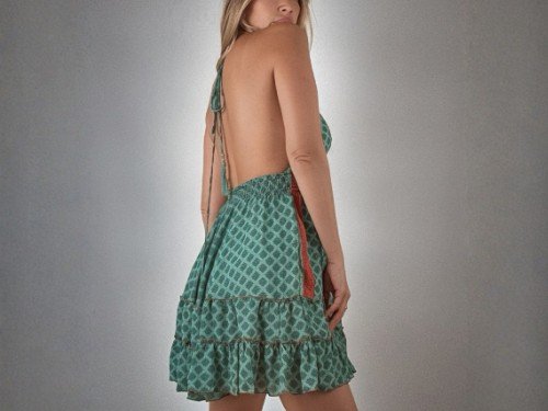 Vestido corto verde con 20% off y 3 cuotas sin interés | CHRISTENER