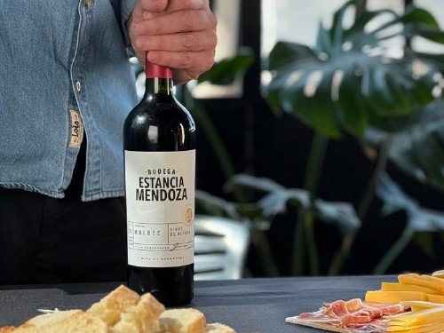 Caja de vino mix Estancia Mendoza