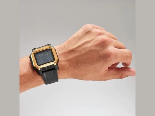 Regulus Black / Gold Nixon