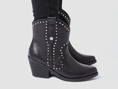 SAVAGE. Texana caña media. bota de cuero.