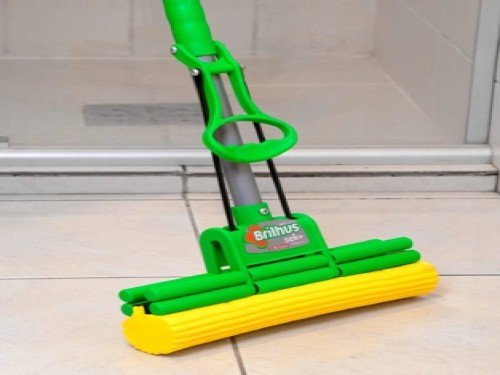 MOPA BRILHUS CON 1 REPUESTO DE MOPA