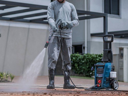 Hidrolavadora 1800 psi 1500 W alta presión con acc. GHP 180 Bosch