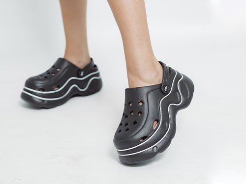 Zueco gomón con plataforma GUMMI, modelo Magma