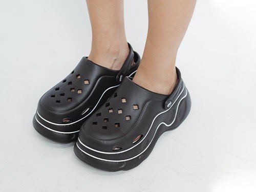 Zueco gomón con plataforma GUMMI, modelo Magma