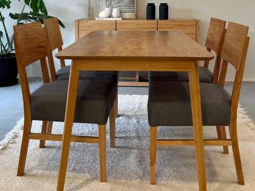 Combo oslo Mesa de Comedor + 4 Sillas Tapizadas