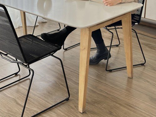 Silla de comedor Asia de hierro tejida en soga con respaldo alto