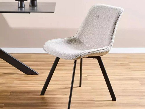 Silla de comedor Estonia tapizada con base metálica resistente