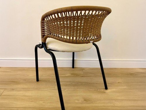 Silla Formentera metálica tejida en soga y tapizada en lona náutica